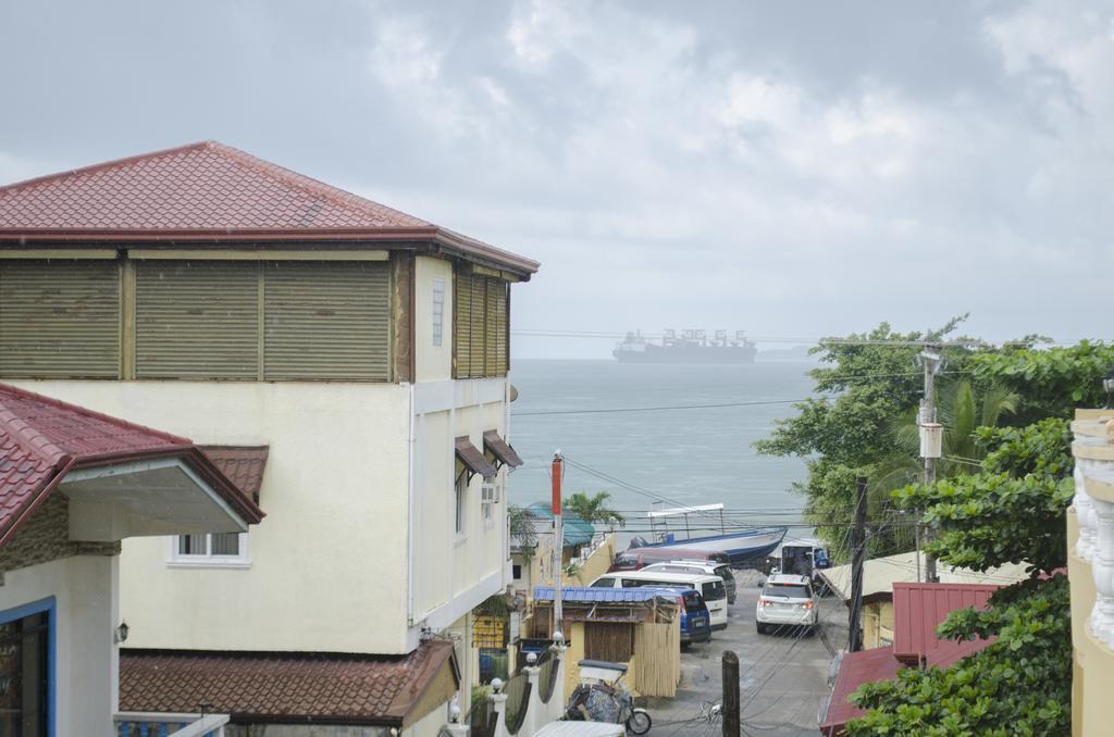 Julz Tropical Apartments Olongapo Dış mekan fotoğraf