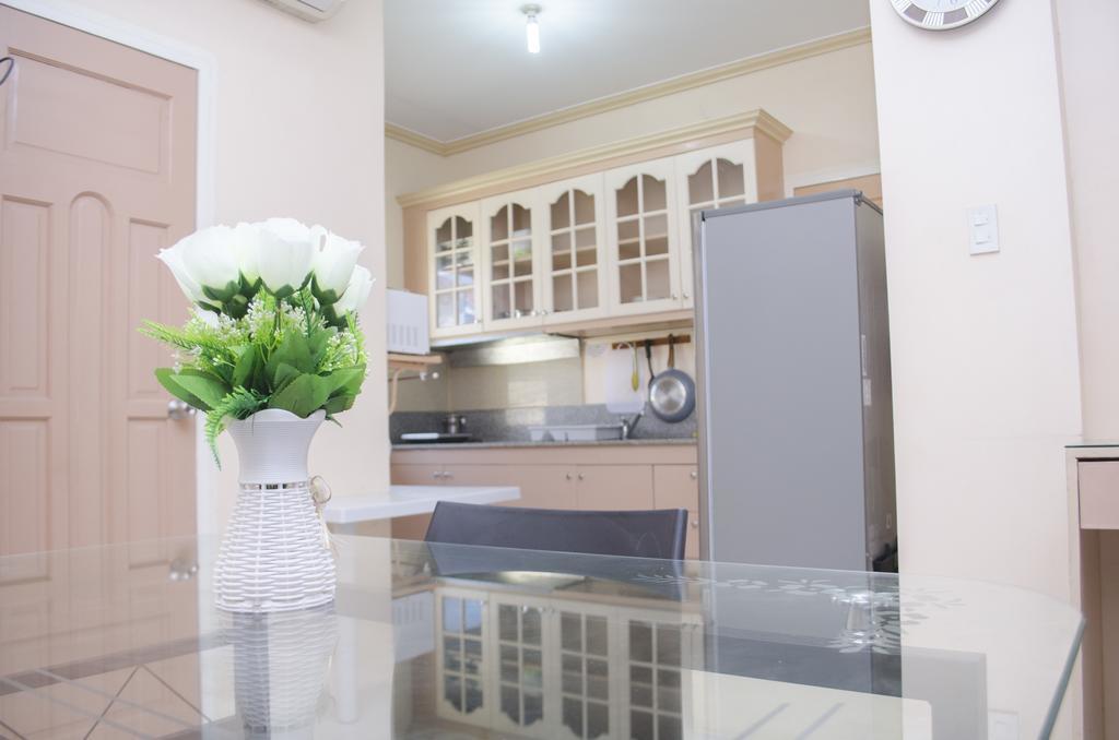 Julz Tropical Apartments Olongapo Dış mekan fotoğraf