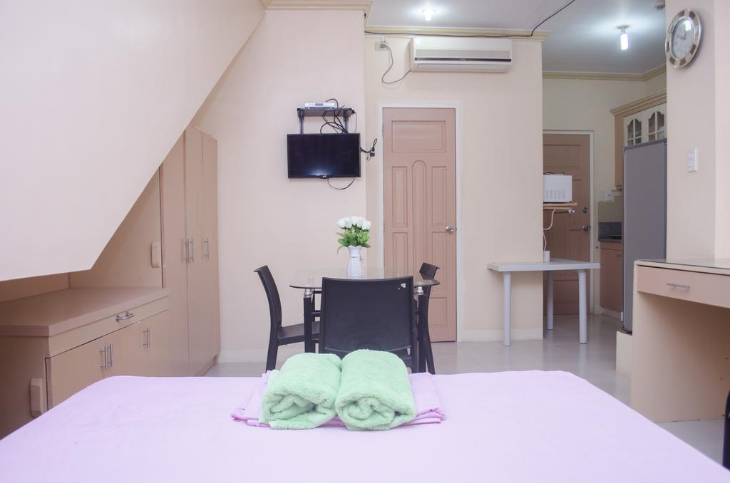 Julz Tropical Apartments Olongapo Dış mekan fotoğraf