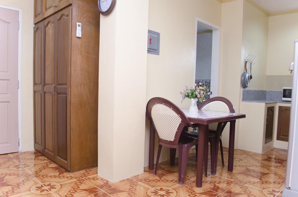 Julz Tropical Apartments Olongapo Dış mekan fotoğraf